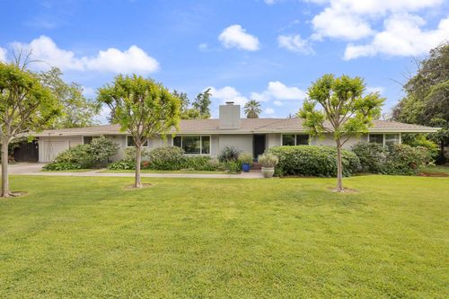 324 E Hampton Way, Fresno, CA, 93704-4150 | Card Image