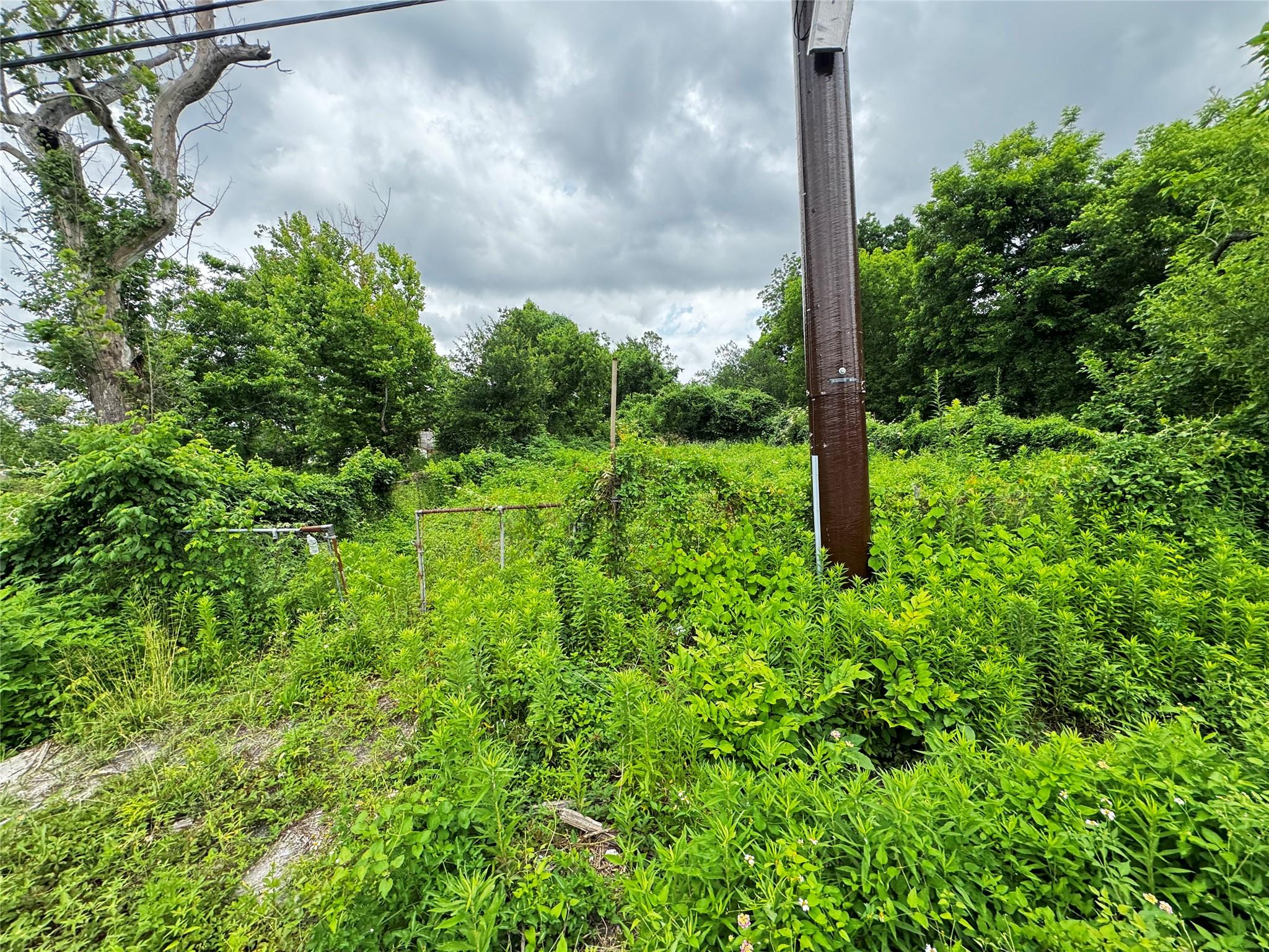 Land in Houston 5