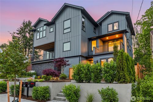 b-6832 47th Ave Ne, Seattle, WA, 98115-7636 | Card Image