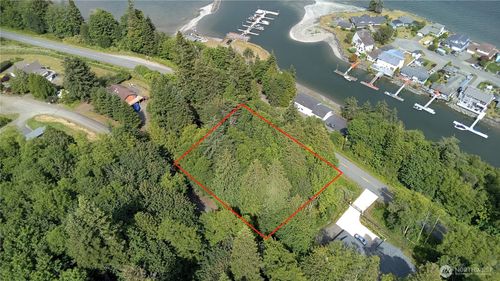 999 Bluejay Lane, Port Ludlow, WA, 98365 | Card Image