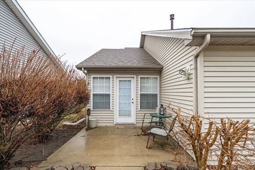 16 Grape Vine Ln, Bloomington, IL, 61704-8529 | Card Image