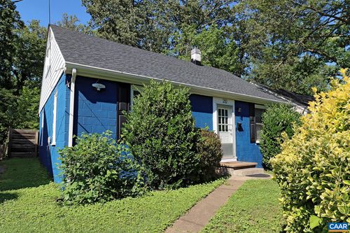 212 Shamrock Rd, CHARLOTTESVILLE, VA, 22903-3726 | Card Image