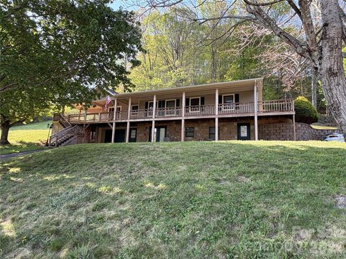 299 Mcdowell Ln, Burnsville, NC, 28714-7833 | Card Image