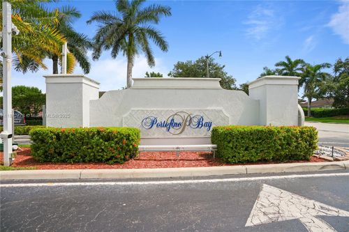 3708 Ne 22nd Pl, Homestead, FL, 33033-5149 | Card Image