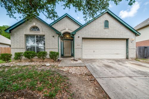 10111 Mission Crk, Converse, TX, 78109-1679 | Card Image