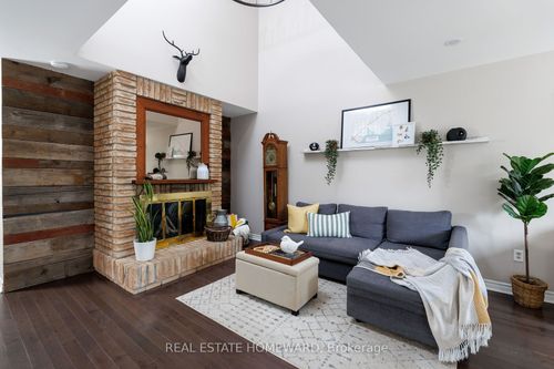1821 Listowell Cres, Pickering, ON, L1V2Y2 | Card Image