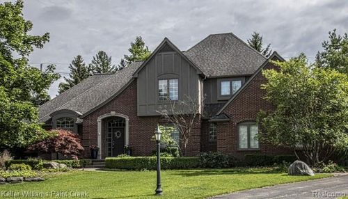 4853 Goodison Place Dr, Oakland Twp, MI, 48306-1674 | Card Image