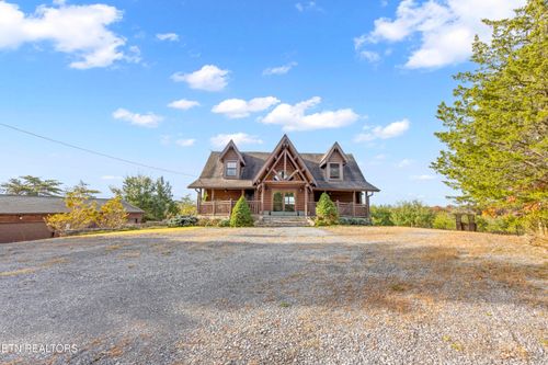 3632 Foxfire Way, Sevierville, TN, 37876-5815 | Card Image