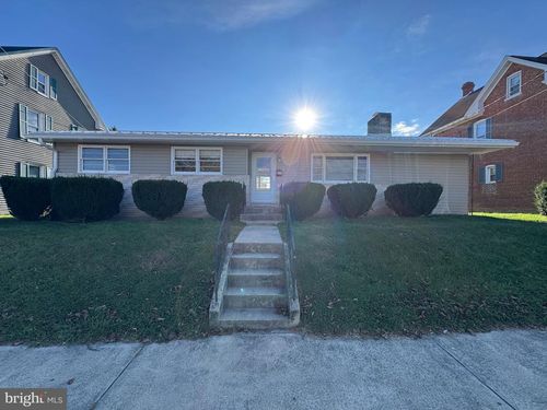 217 Fairview Ave, WAYNESBORO, PA, 17268-1930 | Card Image