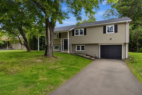 52 Aldo Dr, Ludlow, MA, 01056-1615 | Card Image