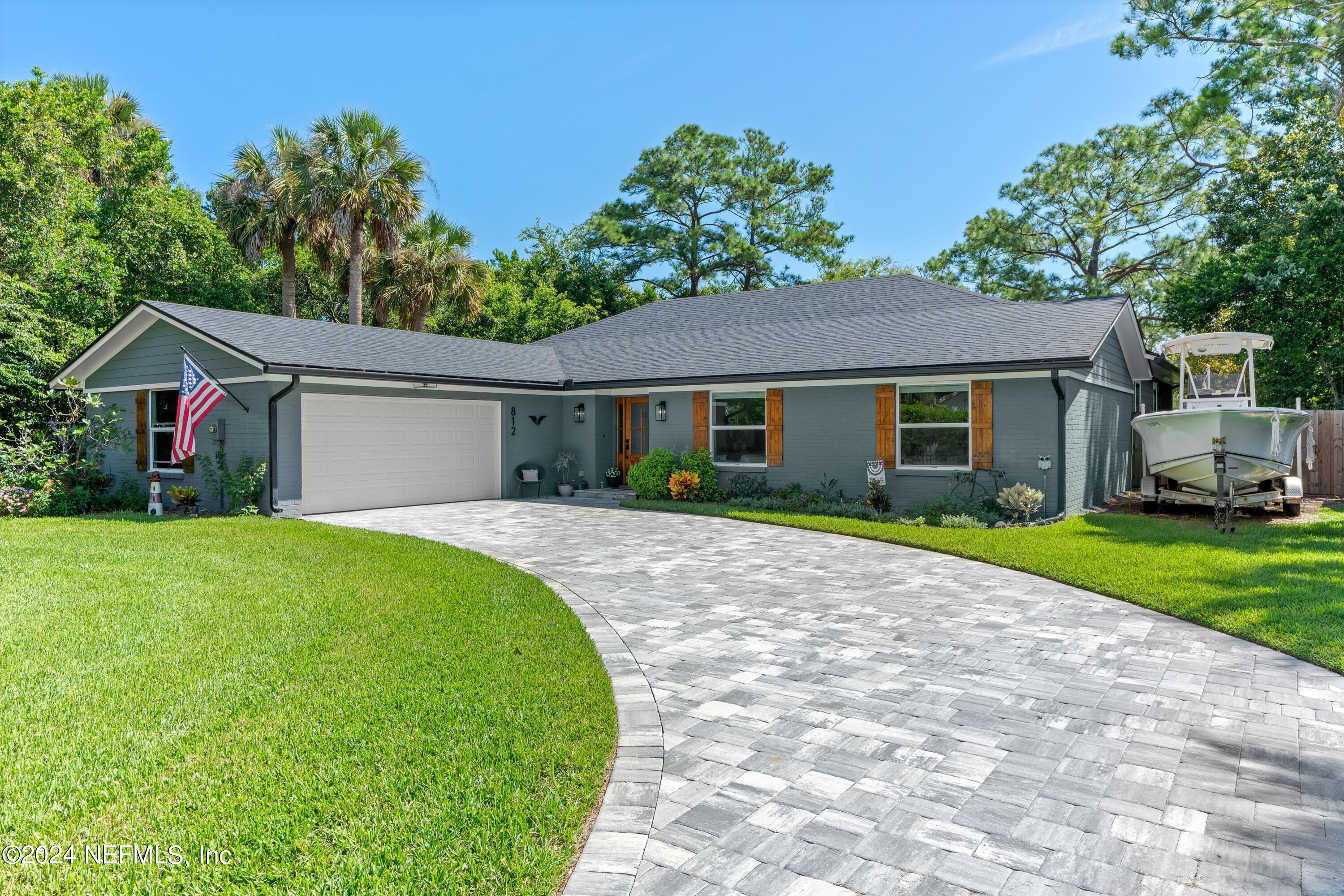 Davis St, Neptune Beach, FL 32266