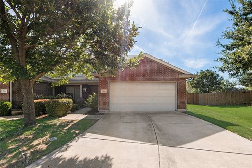 7408 Lazy Spur Blvd, Fort Worth, TX, 76131-5229 | Card Image