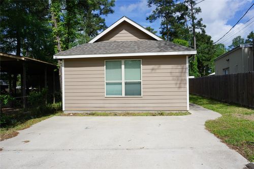 10197 Barberry St, Willis, TX, 77318-7230 | Card Image