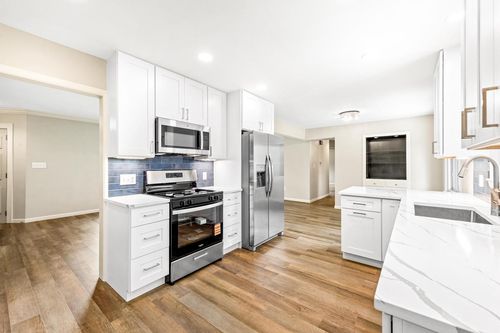 5315 S Maryknoll Drive, New Berlin, WI, 53151 | Card Image