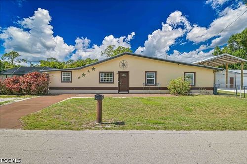 427 Stockton Street, NORTH FORT MYERS, FL, 33903 | Card Image