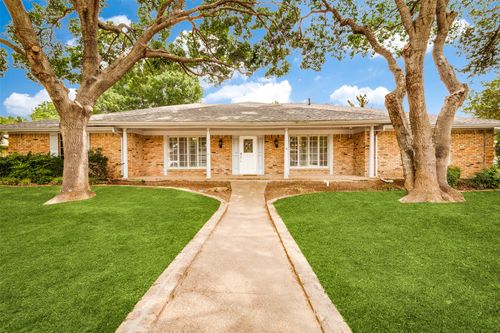1346 Thunderbrook Dr, Desoto, TX, 75115-2921 | Card Image