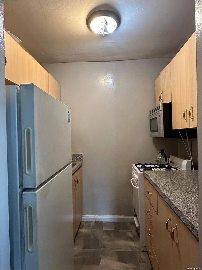 APT-6F - 78 46 Th Ave, Home with 0 bedrooms, 1 bathrooms and null parking in Elmhurst NY | Image 7