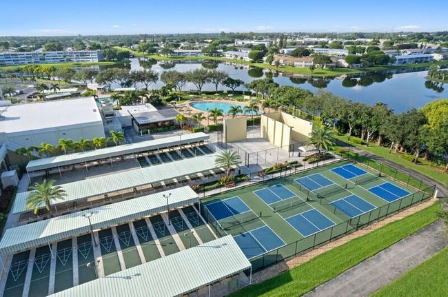 107 Sheffield E, Condo with 1 bedrooms, 2 bathrooms and null parking in West Palm Beach FL | Image 64