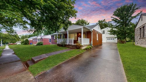 637 Stratford Dr, Lexington, KY, 40503-1721 | Card Image