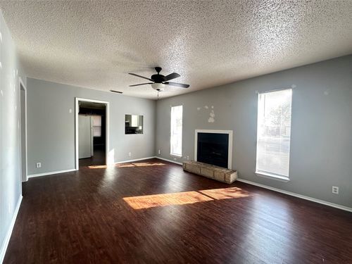 a-12401 Tree Line Dr, Austin, TX, 78729-5429 | Card Image