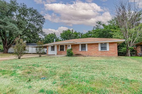 1409 Crestview Dr, Kaufman, TX, 75142-3507 | Card Image