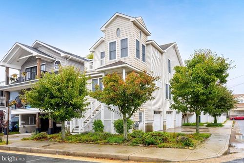 3 N Vassar Sq, VENTNOR CITY, NJ, 08406-2415 | Card Image