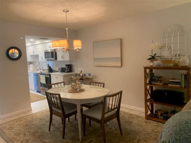 207 - 512 W Venice Avenue, Condo with 2 bedrooms, 2 bathrooms and null parking in Venice FL | Image 7