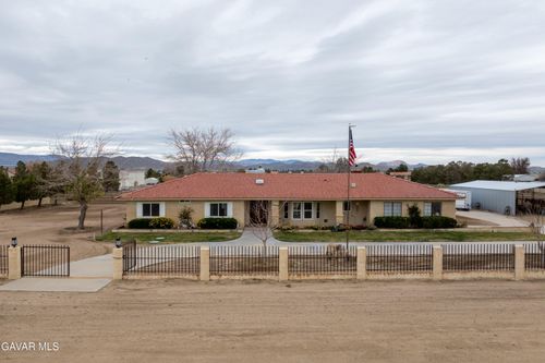 6669 W Avenue A, Rosamond, CA, 93560-7221 | Card Image