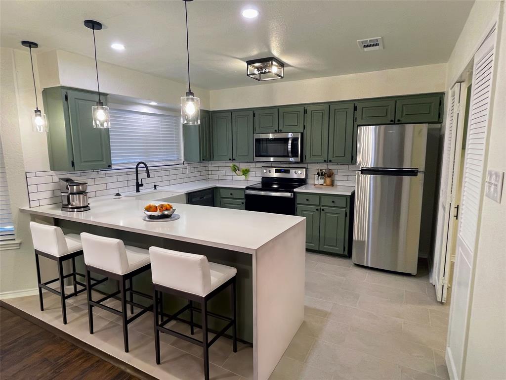 Willowbrook Dr, Fort Worth, TX 76133