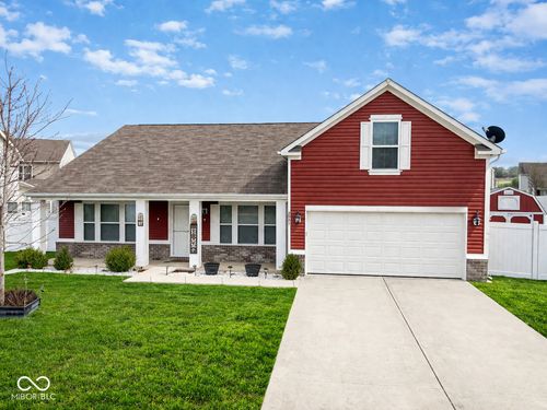 2061 Beacon Ct, Columbus, IN, 47201-1495 | Card Image