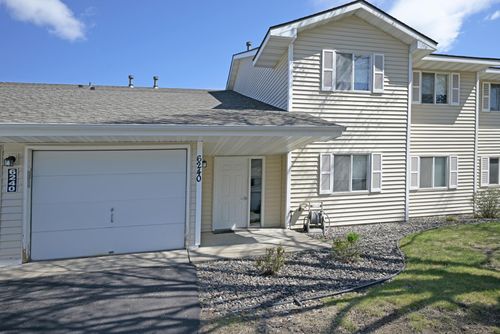 d-6240 Magda Dr, Maple Grove, MN, 55369-6468 | Card Image