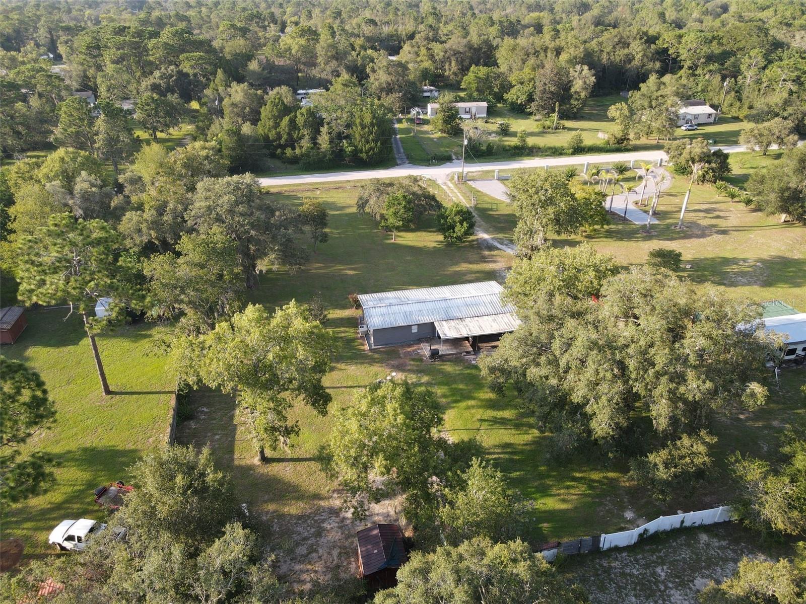 17524 Medley Avenue, For Sale in Spring Hill Zoocasa