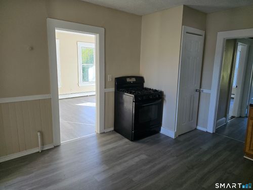 3f-194 North Street, New Britain, CT, 06051 | Card Image