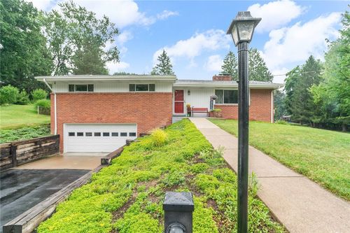 449 Emerald Dr, Mccandless, PA, 15237 | Card Image