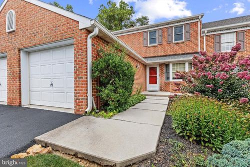 6-235 Wyntre Brooke Dr, YORK, PA, 17403-4559 | Card Image
