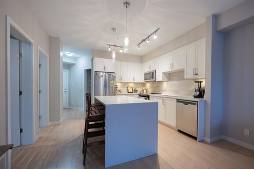 d202-20211 66 Ave, Langley, BC, V2Y0L4 | Card Image
