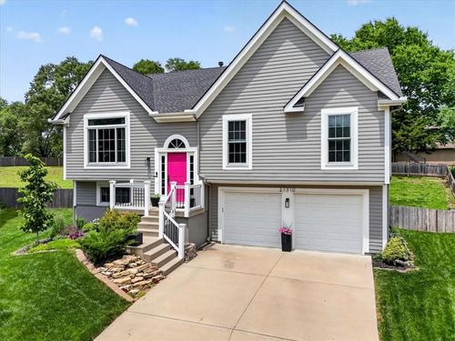 21310 W 120th Ter, Olathe, KS, 66061-5683 | Card Image