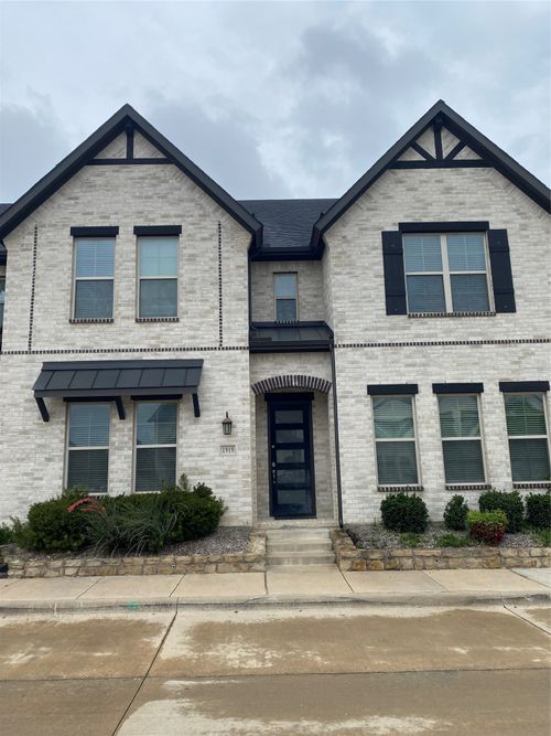 1919 Diyaa Court, Farmers Branch, TX, 75234 | Card Image
