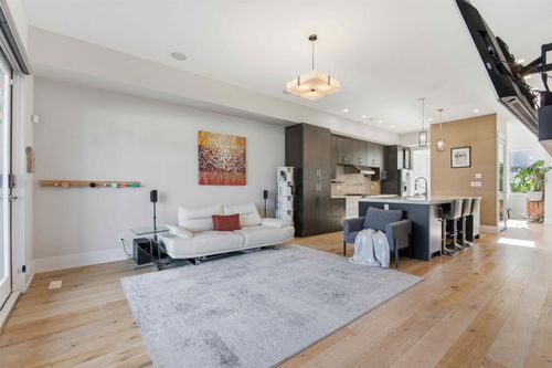 15871 28 Ave, Surrey, BC, V3Z0E5 | Card Image