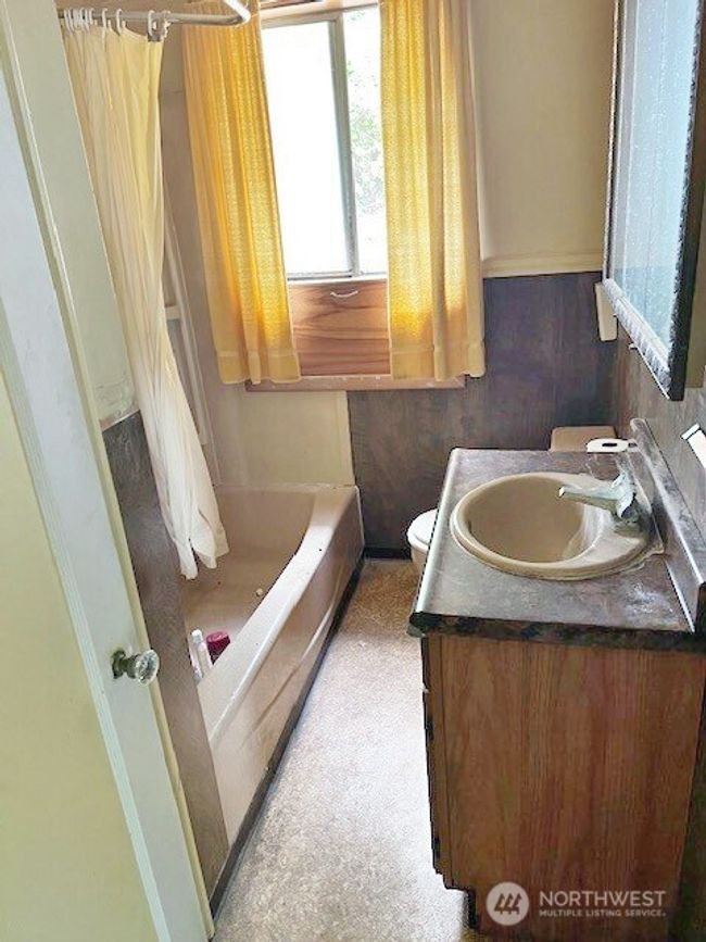 4140 Poplar Way, House other with 3 bedrooms, 2 bathrooms and null parking in Longview WA | Image 9