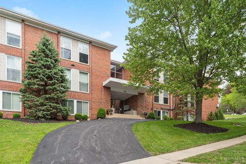 3566 Amberacres Dr, Cincinnati, OH, 45237-2513 | Card Image