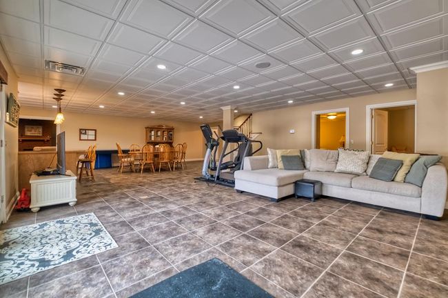 122 Fairway Acres Dr, Home with 7 bedrooms, 5 bathrooms and 3 parking in Dunmor KY | Image 59