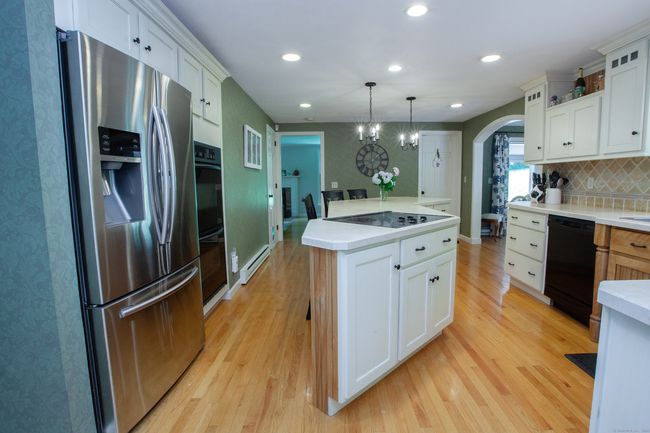199 E Hartland Rd, House other with 4 bedrooms, 3 bathrooms and null parking in Barkhamsted CT | Image 9