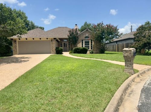 1306 Meadow Cv, Elgin, TX, 78621-1041 | Card Image