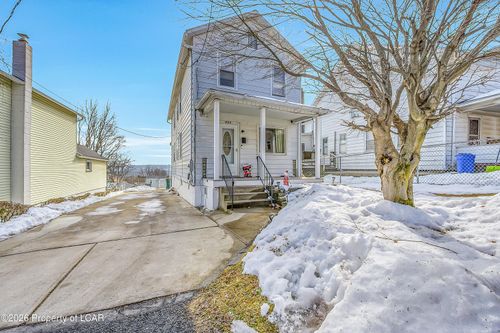 684 Lee St, Plymouth, PA, 18651-1053 | Card Image