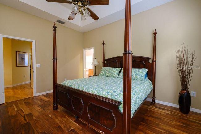 Master Bedroom | Image 14