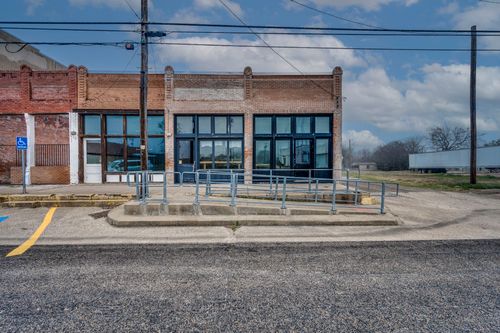 109 N Us Highway 77, Milford, TX, 76670 | Card Image