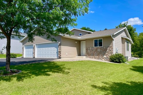 650 Texas Ave Nw, Hutchinson, MN, 55350-1578 | Card Image