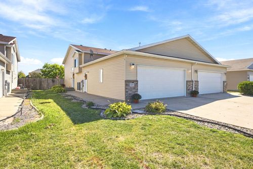 3600 11th St S, Moorhead, MN, 56560-6126 | Card Image