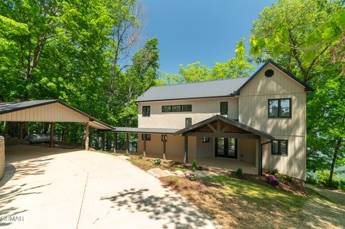 4042 Riverpoint Way, Louisville, TN, 37777-3012 | Card Image